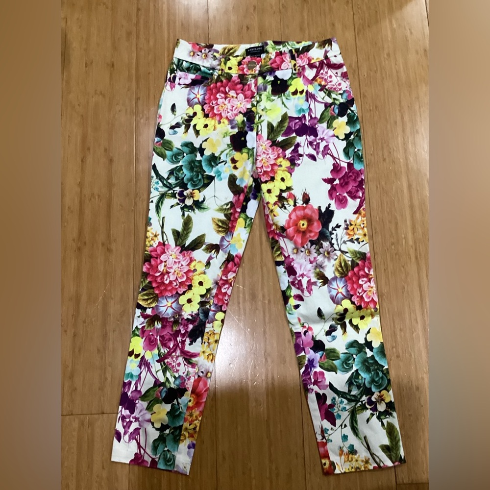 WOMAN Marciano white floral pants size 4